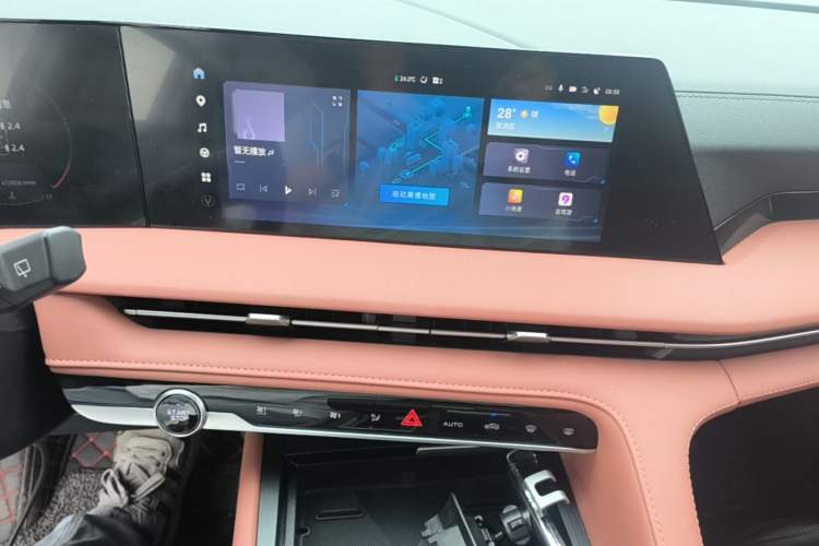 Used CHANGAN CS75 PLUS 2024 3rd Generation Champion Edition 1.5T Intelligent Drive Dynamic Model Audio And AC Panel