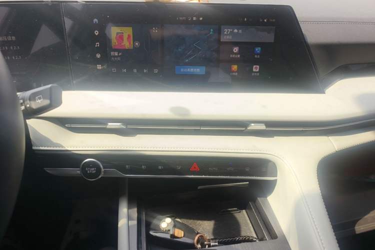 Used CHANGAN CS75 PLUS 2024 3rd Generation Champion Edition 2.0T Intelligent Drive Performance Model Audio And AC Panel