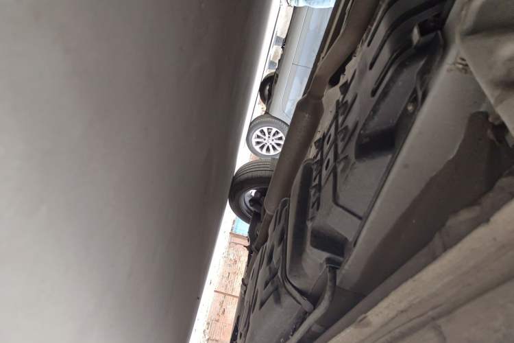 Used CHANGAN CS75 PLUS 2024 3rd Generation Champion Edition 1.5T Intelligent Drive Dynamic Model Chassis Front Left