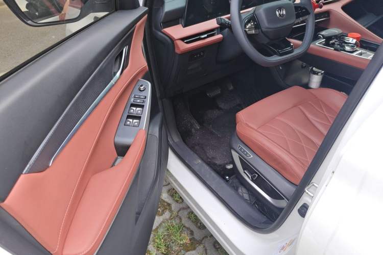 Used CHANGAN CS75 PLUS 2024 3rd Generation Champion Edition 2.0T Intelligent Drive Performance Model Driver Seat
