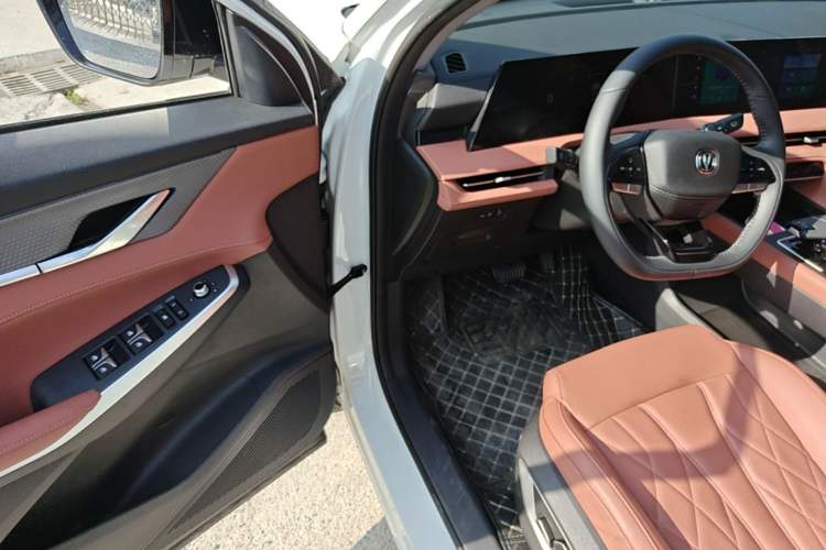 Used CHANGAN CS75 PLUS 2024 3rd Generation Champion Edition 1.5T Intelligent Drive Dynamic Model Driver Seat