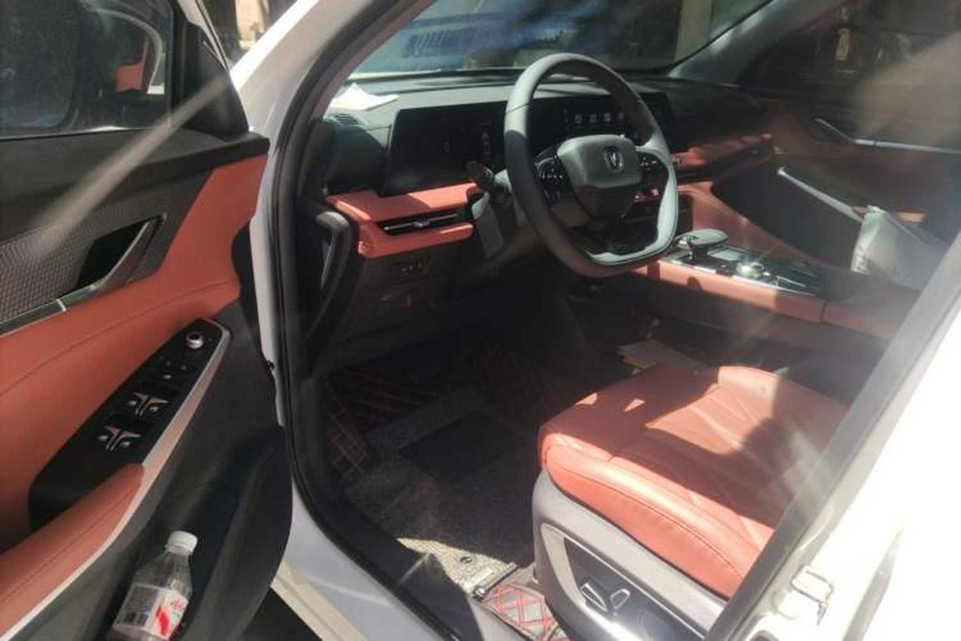 Used CHANGAN CS75 PLUS 2024 3rd Generation Champion Edition 1.5T Intelligent Drive Dynamic Model Driver Seat