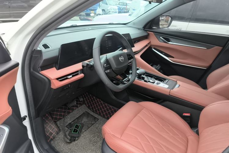 Used CHANGAN CS75 PLUS 2024 3rd Generation Champion Edition 1.5T Intelligent Drive Dynamic Model Driver Seat