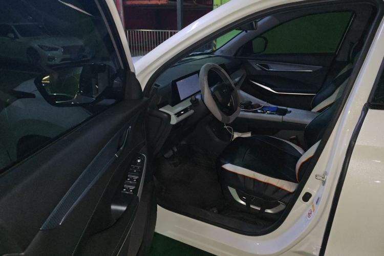 Used CHANGAN CS75 PLUS 2024 3rd Generation Champion Edition 1.5T Intelligent Drive Dynamic Model Driver Seat