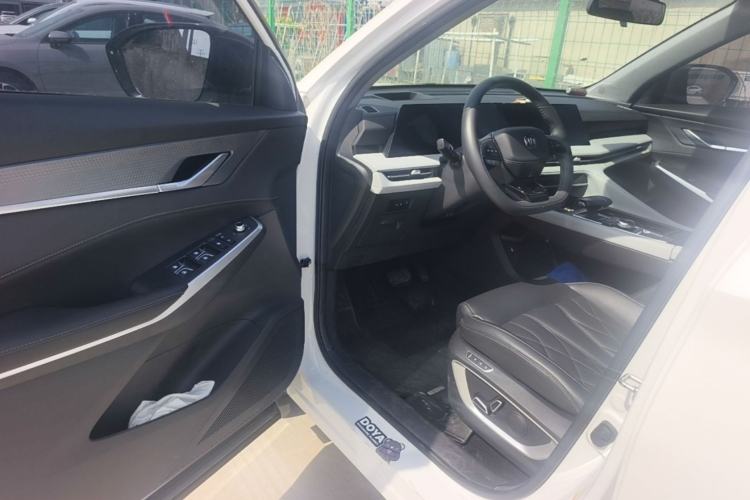 Used CHANGAN CS75 PLUS 2024 3rd Generation Champion Edition 2.0T Intelligent Drive Performance Model Driver Seat