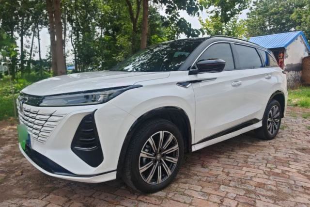 Used CHANGAN CS75 PLUS 2024 3rd Generation Champion Edition 1.5T Intelligent Drive Dynamic Model