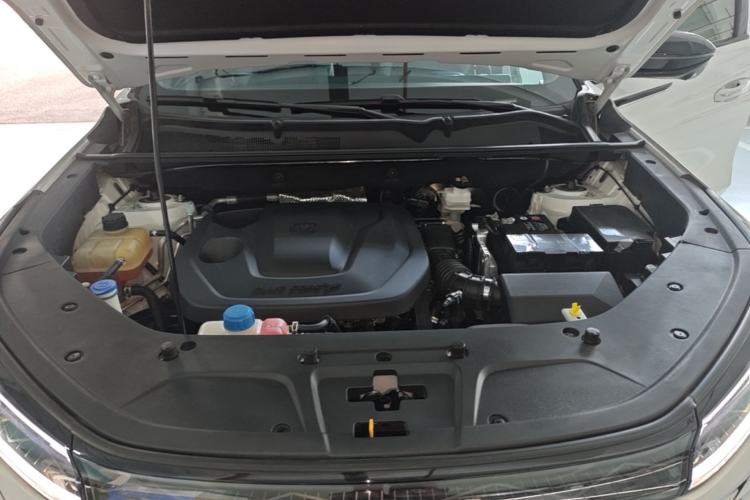 Used CHANGAN CS75 PLUS 2024 3rd Generation Champion Edition 1.5T Intelligent Drive Dynamic Model Engine Bay