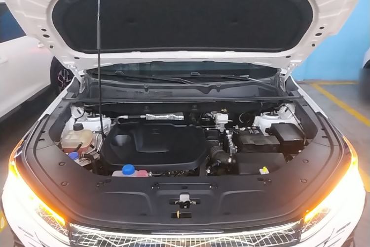 Used CHANGAN CS75 PLUS 2024 3rd Generation Champion Edition 1.5T Intelligent Drive Dynamic Model Engine Bay