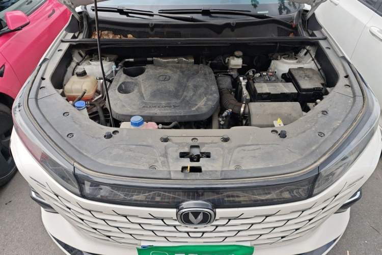 Used CHANGAN CS75 PLUS 2024 3rd Generation Champion Edition 1.5T Intelligent Drive Dynamic Model Engine Bay