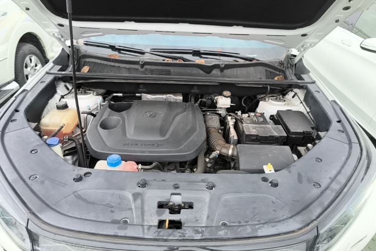 Used CHANGAN CS75 PLUS 2024 3rd Generation Champion Edition 1.5T Intelligent Drive Dynamic Model Engine Bay