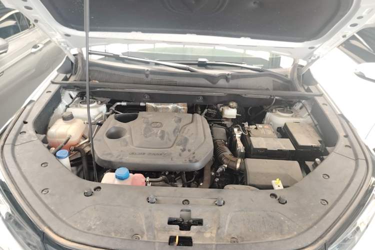 Used CHANGAN CS75 PLUS 2024 3rd Generation Champion Edition 1.5T Intelligent Drive Dynamic Model Engine Bay