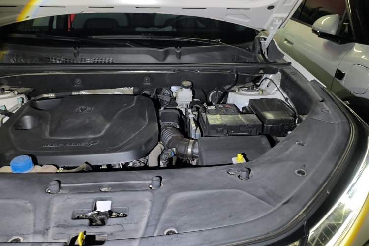 Used CHANGAN CS75 PLUS 2024 3rd Generation Champion Edition 1.5T Intelligent Drive Dynamic Model Engine Bay Left