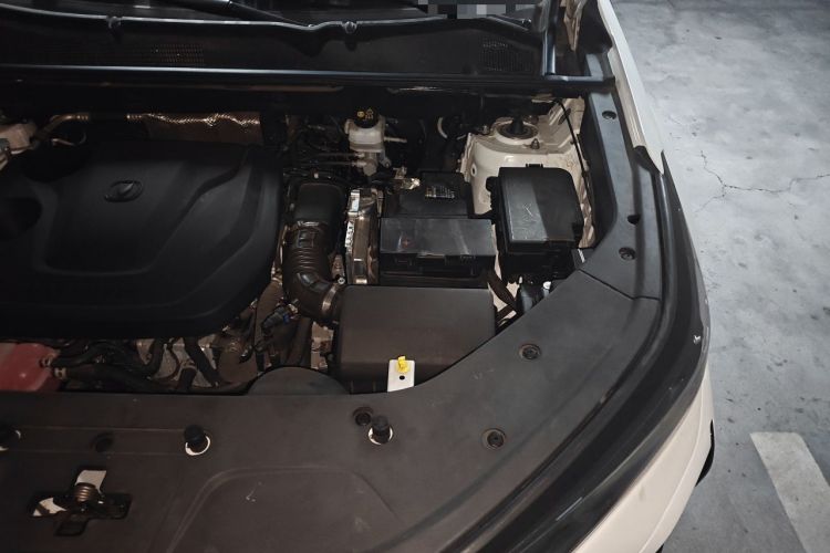 Used CHANGAN CS75 PLUS 2024 3rd Generation Champion Edition 1.5T Intelligent Drive Dynamic Model Engine Bay Left