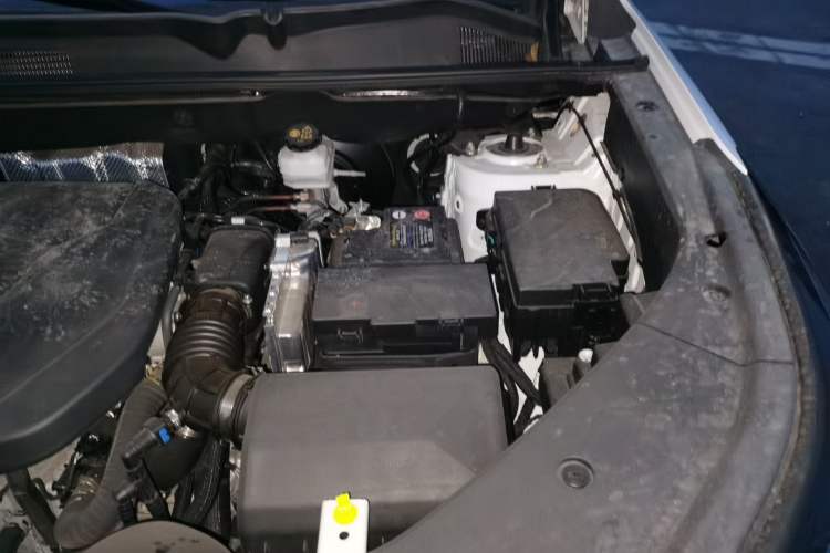 Used CHANGAN CS75 PLUS 2024 3rd Generation Champion Edition 1.5T Intelligent Drive Dynamic Model Engine Bay Left