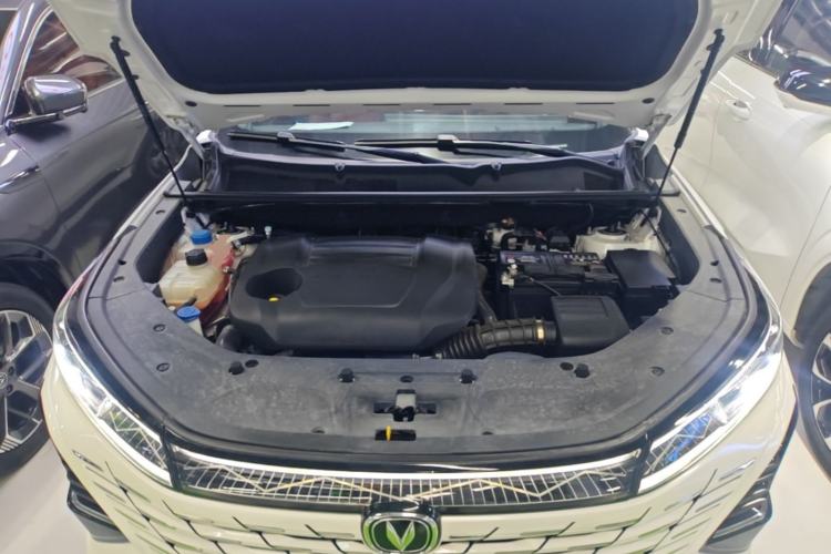 Used CHANGAN CS75 PLUS 2024 3rd Generation Champion Edition 2.0T Intelligent Drive Performance Model Engine Bay