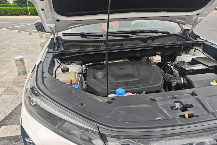Used CHANGAN CS75 PLUS 2024 3rd Generation Champion Edition 1.5T Intelligent Drive Dynamic Model Engine Bay Right