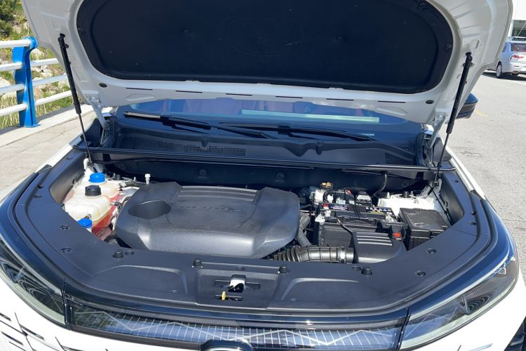 Used CHANGAN CS75 PLUS 2024 3rd Generation Champion Edition 2.0T Intelligent Drive Performance Model Engine Bay