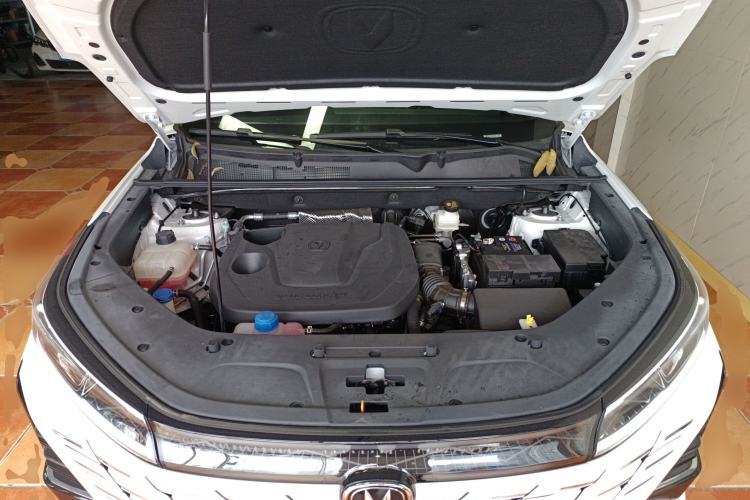 Used CHANGAN CS75 PLUS 2024 3rd Generation Champion Edition 1.5T Intelligent Drive Dynamic Model Engine Bay