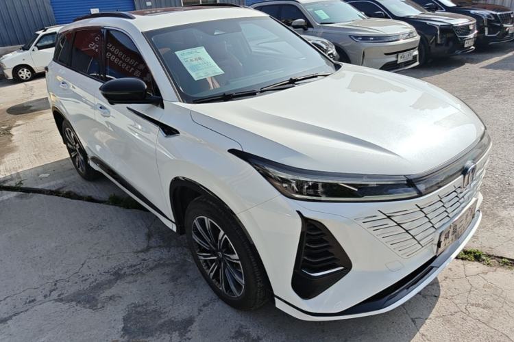 Used CHANGAN CS75 PLUS 2024 3rd Generation Champion Edition 1.5T Intelligent Drive Dynamic Model Exterior 1