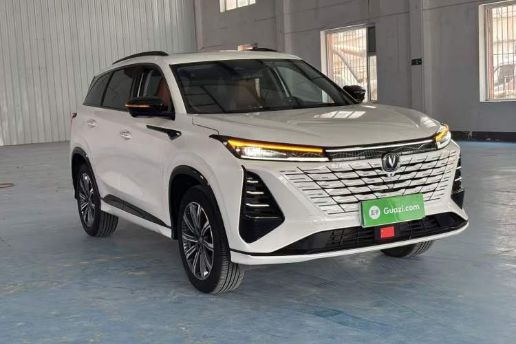 Used CHANGAN CS75 PLUS 2024 3rd Generation Champion Edition 1.5T Intelligent Drive Dynamic Model Exterior 1