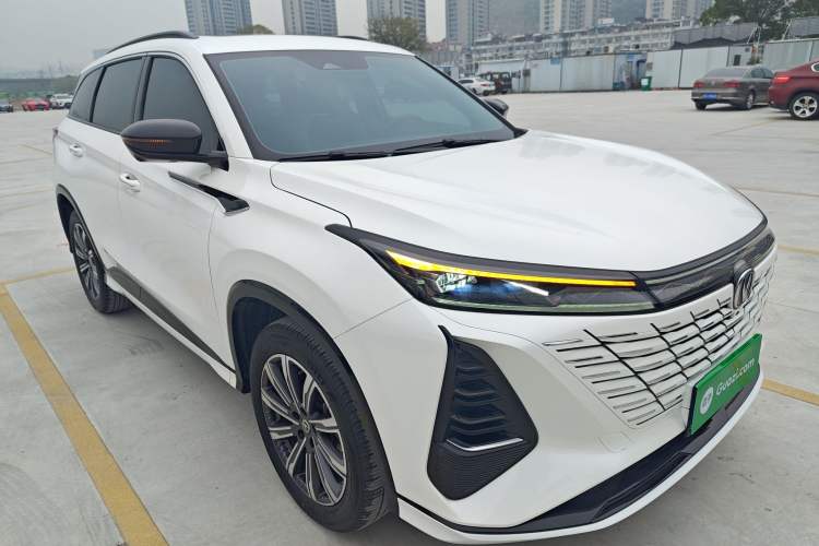 Used CHANGAN CS75 PLUS 2024 3rd Generation Champion Edition 1.5T Intelligent Drive Dynamic Model Exterior 2