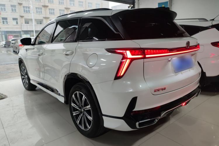 Used CHANGAN CS75 PLUS 2024 3rd Generation Champion Edition 1.5T Intelligent Drive Dynamic Model Exterior 2