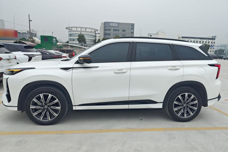 Used CHANGAN CS75 PLUS 2024 3rd Generation Champion Edition 1.5T Intelligent Drive Dynamic Model Exterior 3