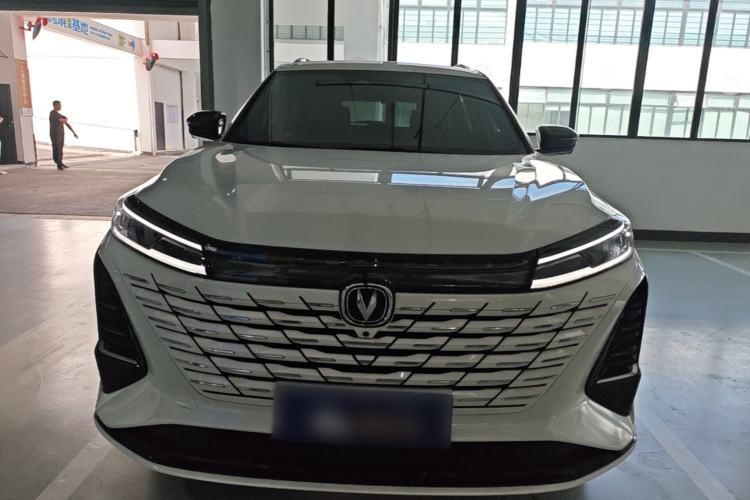 Used CHANGAN CS75 PLUS 2024 3rd Generation Champion Edition 1.5T Intelligent Drive Dynamic Model Front