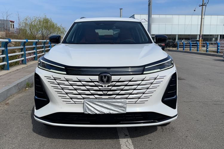 Used CHANGAN CS75 PLUS 2024 3rd Generation Champion Edition 2.0T Intelligent Drive Performance Model Front