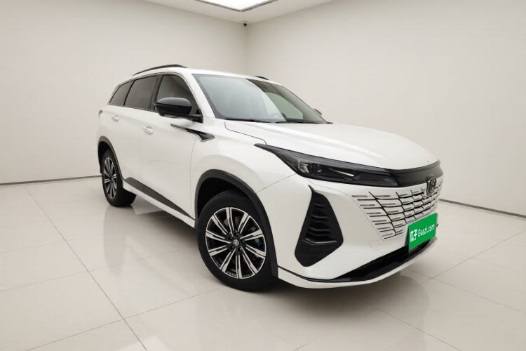 Used CHANGAN CS75 PLUS 2024 3rd Generation Champion Edition 1.5T Intelligent Drive Dynamic Model Front Right 45 Deg