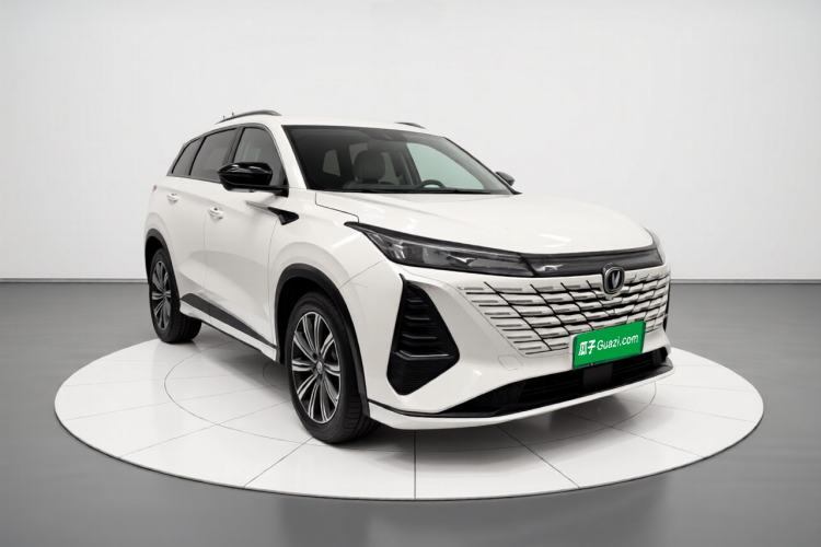 Used CHANGAN CS75 PLUS 2024 3rd Generation Champion Edition 1.5T Intelligent Drive Dynamic Model Front Right 45 Deg