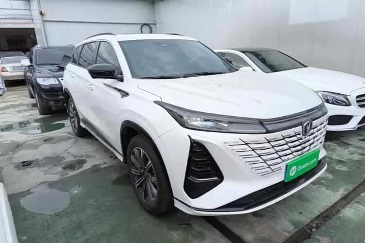 Used CHANGAN CS75 PLUS 2024 3rd Generation Champion Edition 1.5T Intelligent Drive Dynamic Model Front Right 45 Deg