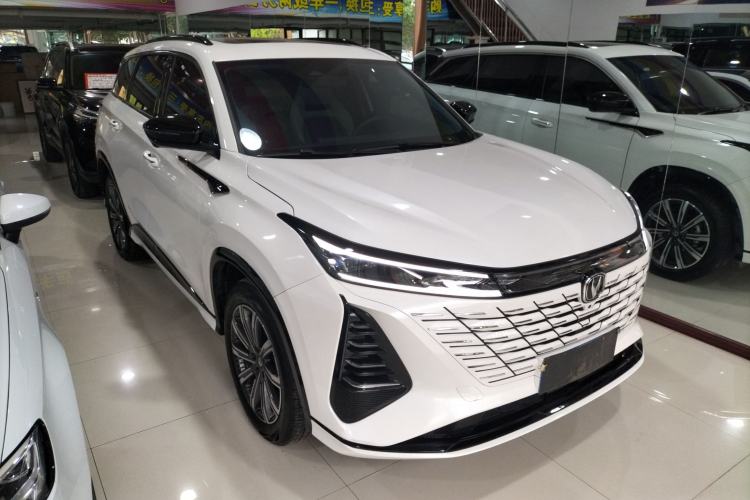 Used CHANGAN CS75 PLUS 2024 3rd Generation Champion Edition 1.5T Intelligent Drive Dynamic Model Front Right 45 Deg