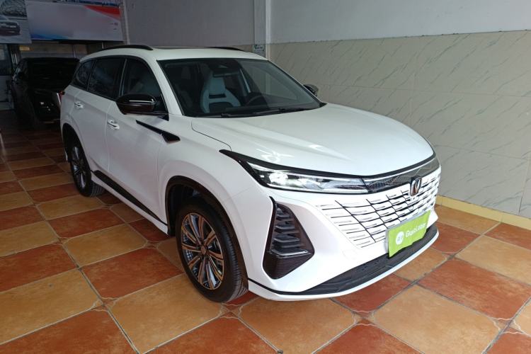 Used CHANGAN CS75 PLUS 2024 3rd Generation Champion Edition 1.5T Intelligent Drive Dynamic Model Front Right 45 Deg