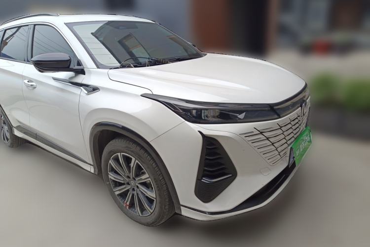 Used CHANGAN CS75 PLUS 2024 3rd Generation Champion Edition 1.5T Intelligent Drive Dynamic Model Front Right 45 Deg