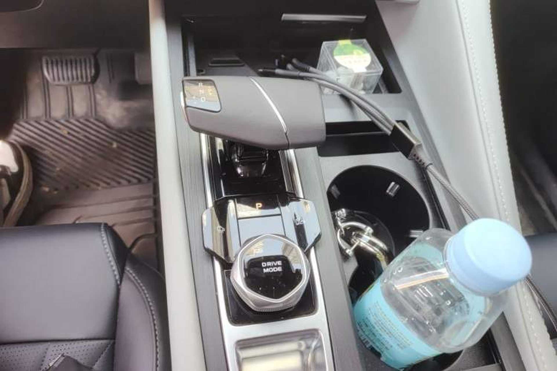 Used CHANGAN CS75 PLUS 2024 3rd Generation Champion Edition 1.5T Intelligent Drive Dynamic Model Gear Lever