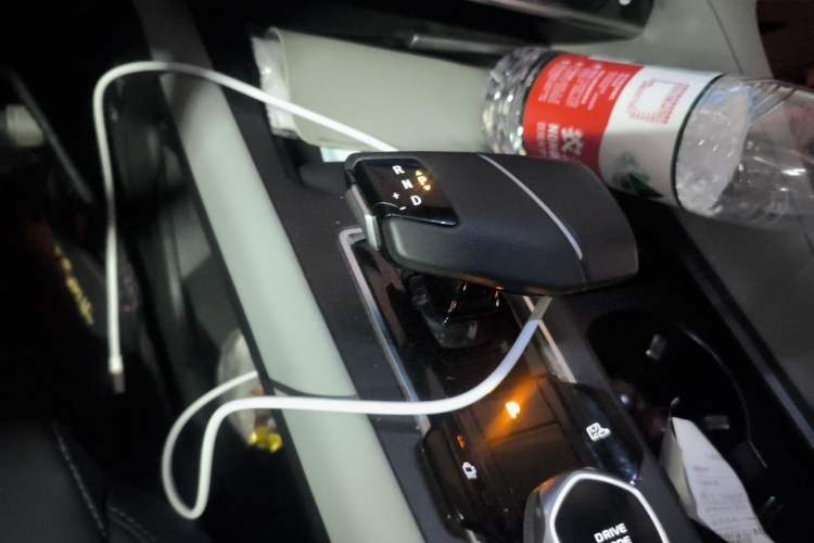 Used CHANGAN CS75 PLUS 2024 3rd Generation Champion Edition 1.5T Intelligent Drive Dynamic Model Gear Lever