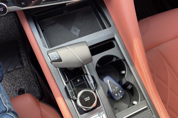 Used CHANGAN CS75 PLUS 2024 3rd Generation Champion Edition 2.0T Intelligent Drive Performance Model Gear Lever