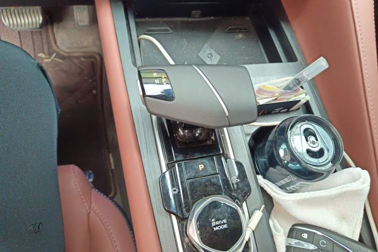 Used CHANGAN CS75 PLUS 2024 3rd Generation Champion Edition 1.5T Intelligent Drive Dynamic Model Gear Lever