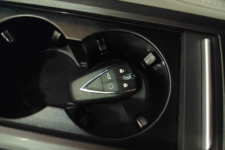 Used CHANGAN CS75 PLUS 2024 3rd Generation Champion Edition 1.5T Intelligent Drive Dynamic Model Interior 1