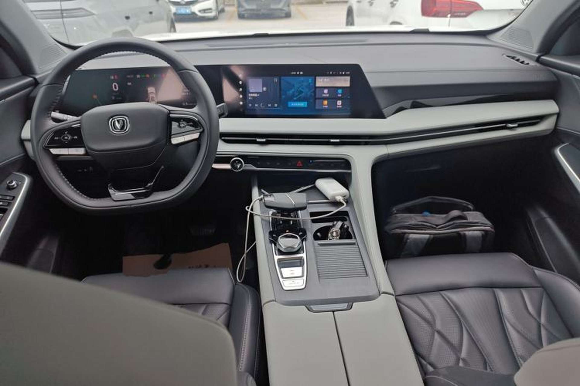 Used CHANGAN CS75 PLUS 2024 3rd Generation Champion Edition 1.5T Intelligent Drive Dynamic Model Interior 2