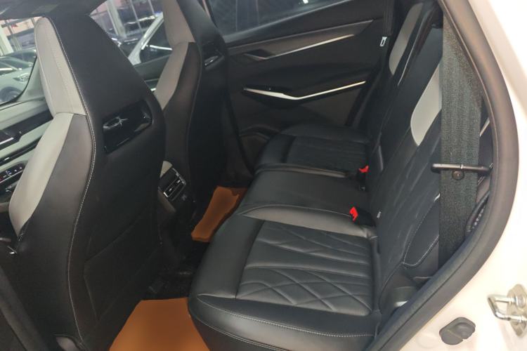 Used CHANGAN CS75 PLUS 2024 3rd Generation Champion Edition 1.5T Intelligent Drive Dynamic Model Interior 4