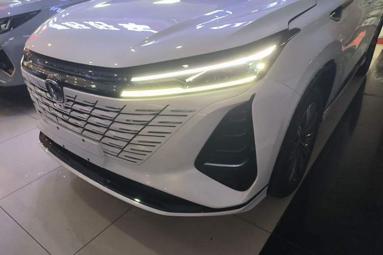 Used CHANGAN CS75 PLUS 2024 3rd Generation Champion Edition 1.5T Intelligent Drive Dynamic Model Left Front Headlight