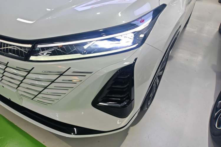 Used CHANGAN CS75 PLUS 2024 3rd Generation Champion Edition 2.0T Intelligent Drive Performance Model Left Front Headlight