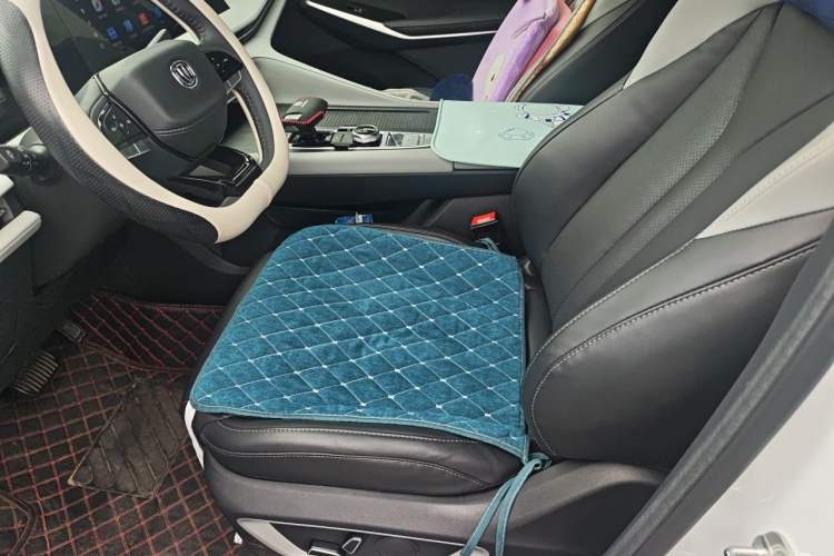 Used CHANGAN CS75 PLUS 2024 3rd Generation Champion Edition 1.5T Intelligent Drive Dynamic Model Left Front Seat