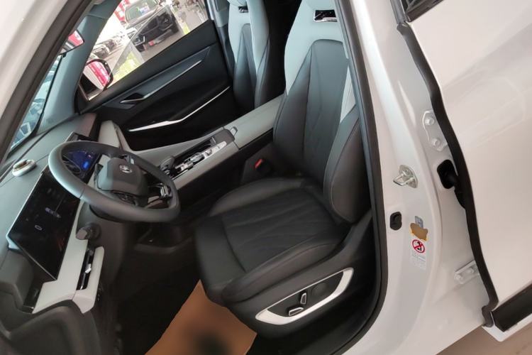 Used CHANGAN CS75 PLUS 2024 3rd Generation Champion Edition 1.5T Intelligent Drive Dynamic Model Left Front Seat
