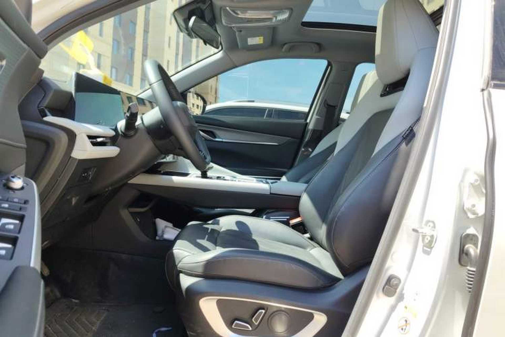Used CHANGAN CS75 PLUS 2024 3rd Generation Champion Edition 1.5T Intelligent Drive Dynamic Model Left Front Seat