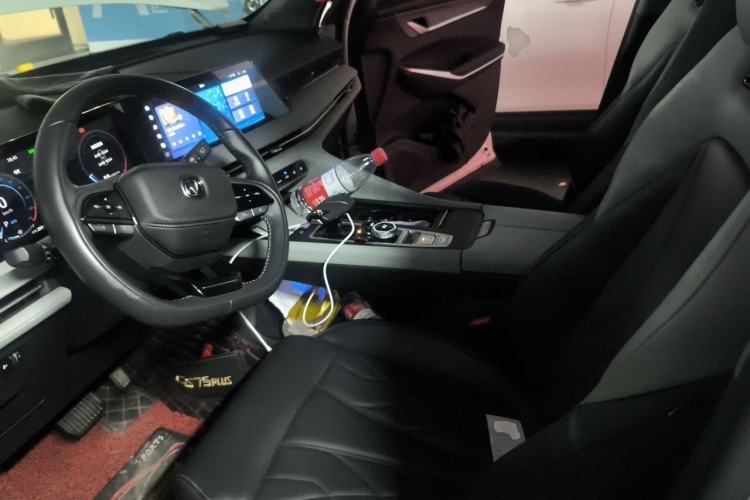 Used CHANGAN CS75 PLUS 2024 3rd Generation Champion Edition 1.5T Intelligent Drive Dynamic Model Left Front Seat