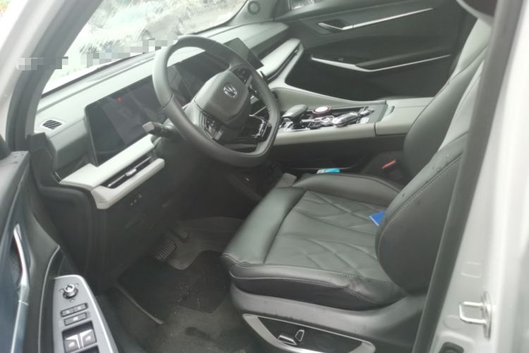 Used CHANGAN CS75 PLUS 2024 3rd Generation Champion Edition 1.5T Intelligent Drive Dynamic Model Left Front Seat