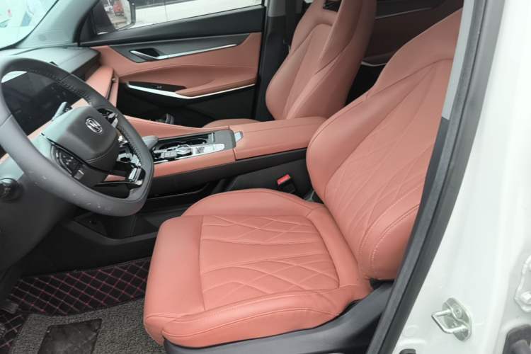 Used CHANGAN CS75 PLUS 2024 3rd Generation Champion Edition 1.5T Intelligent Drive Dynamic Model Left Front Seat